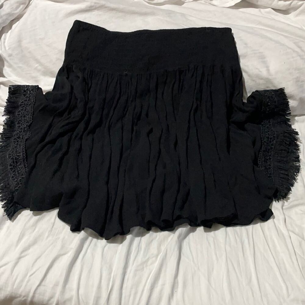 Mudpie s/m black drop waist gauze like mini skirt euc worn once fringe side